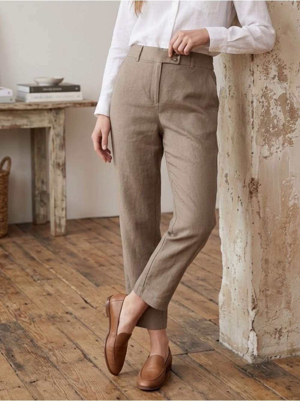 Laura Taupe Cropped Straight-Leg Linen-Blend Trousers Tortoise Shell Button 14